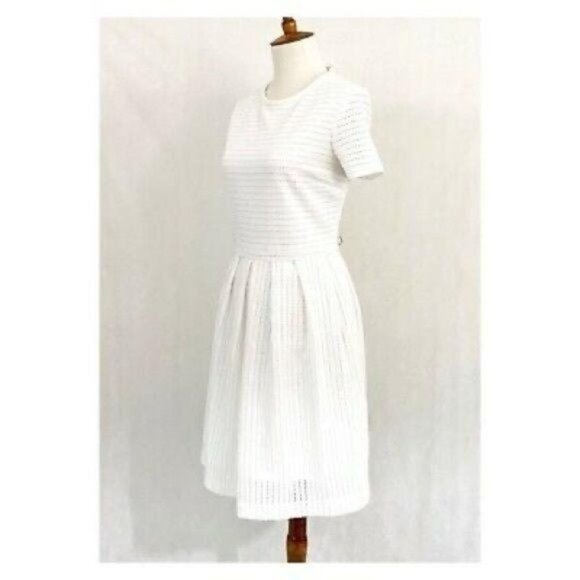 Calvin Klein Short Sleeve Round Neck Waffle Textured White Knit Flare Dress Sz 8 - Picture 5 of 9
